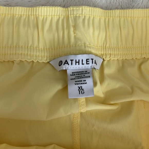 NWT Athleta Midday Mid Rise Poplin Shorts Women’s Size XL - Citron/Yellow - Picture 5 of 10